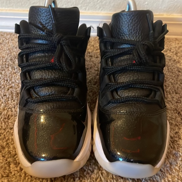 Jordan 11 retro low 72-10 - Picture 2 of 4